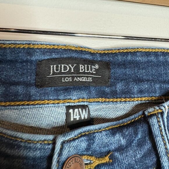 Judy Blue Slim Fit jeans - Picture 3 of 6